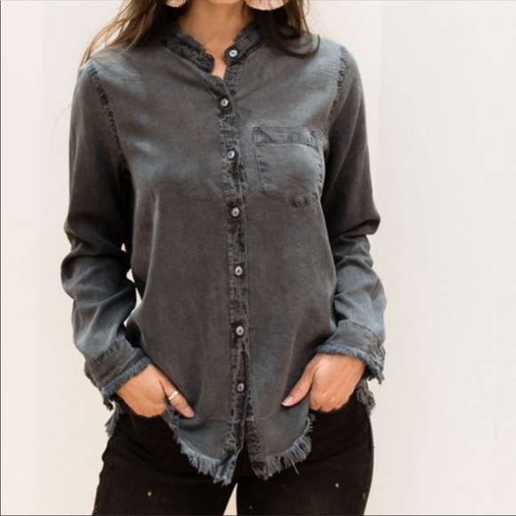 tea n rose Tops - Tea n rose long sleeve button up top shirt